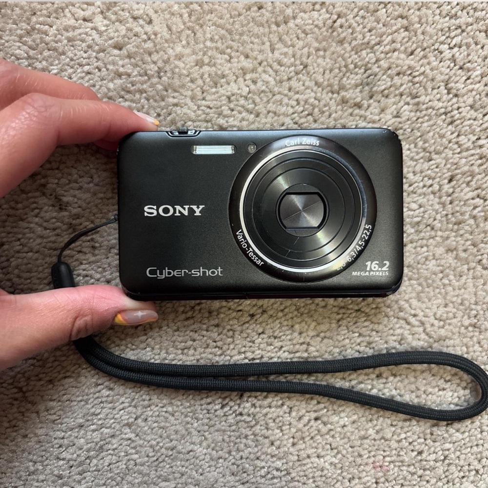 Sony Cyber-shot DSC-WX9 16.2 MP